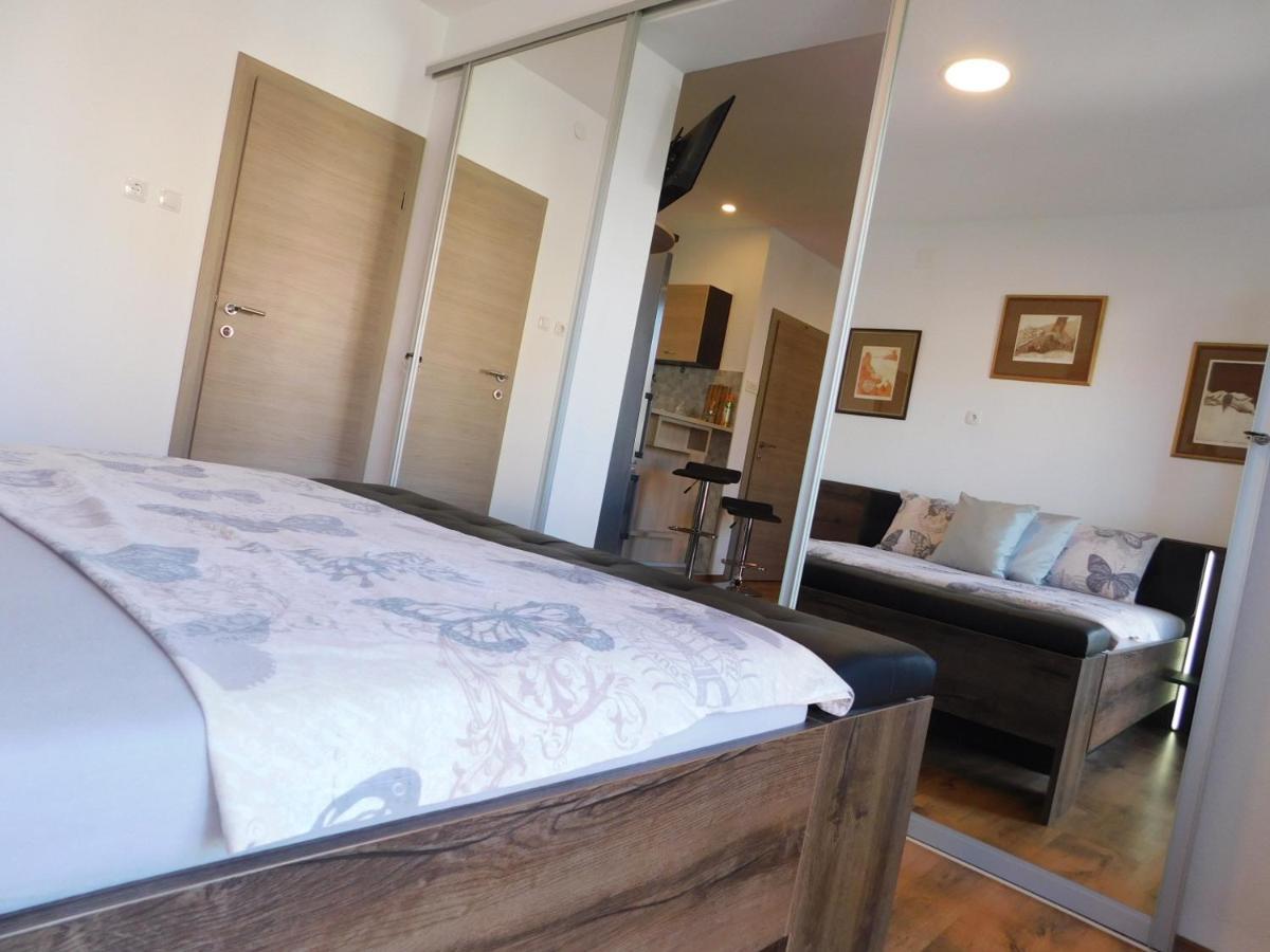 Jacky Apartment / Sea View Makarska Esterno foto
